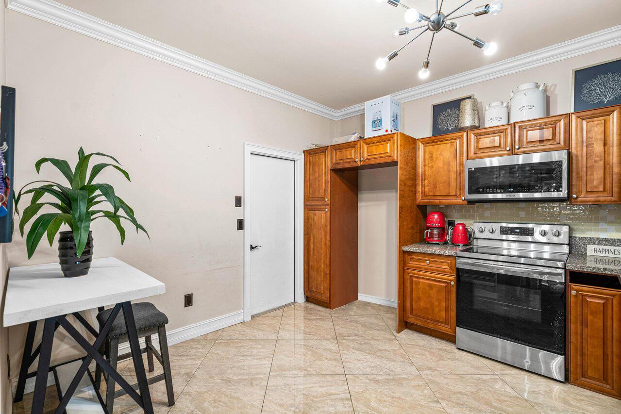 5831 Eagle Cay Terrace