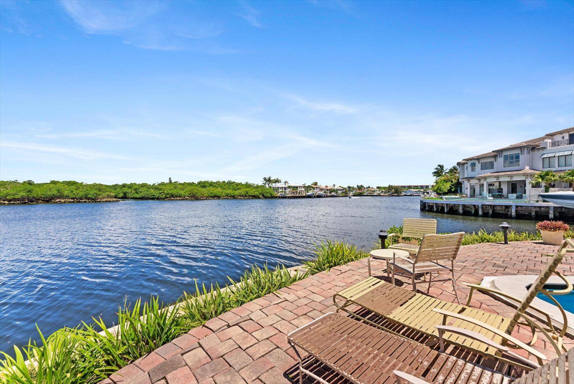 1013 Bel Air Drive 1