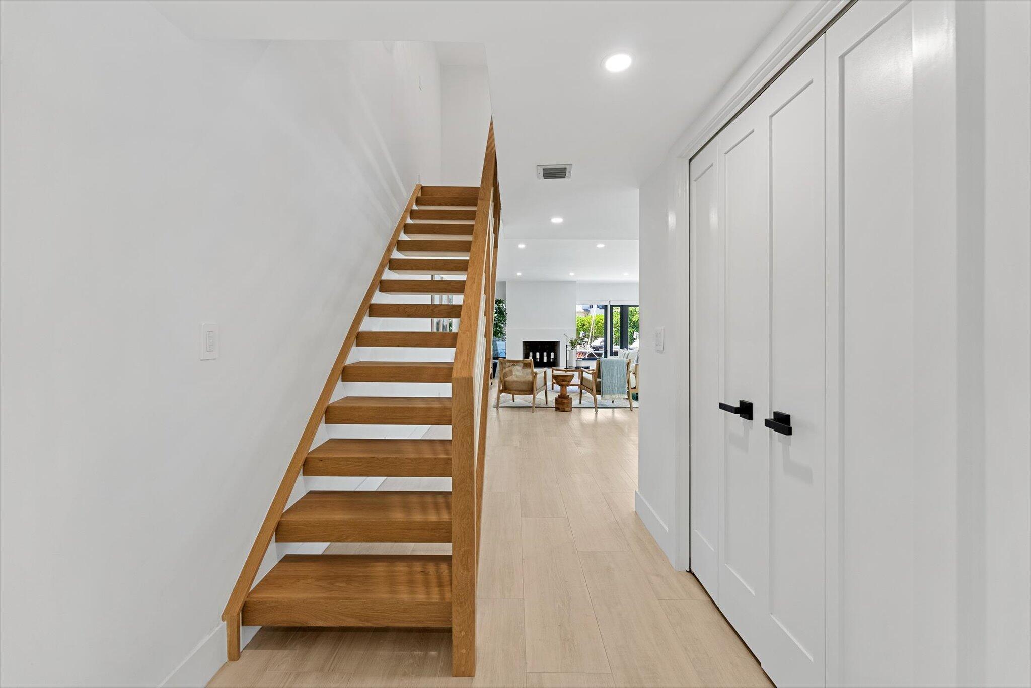 1013 Bel Air Drive 1