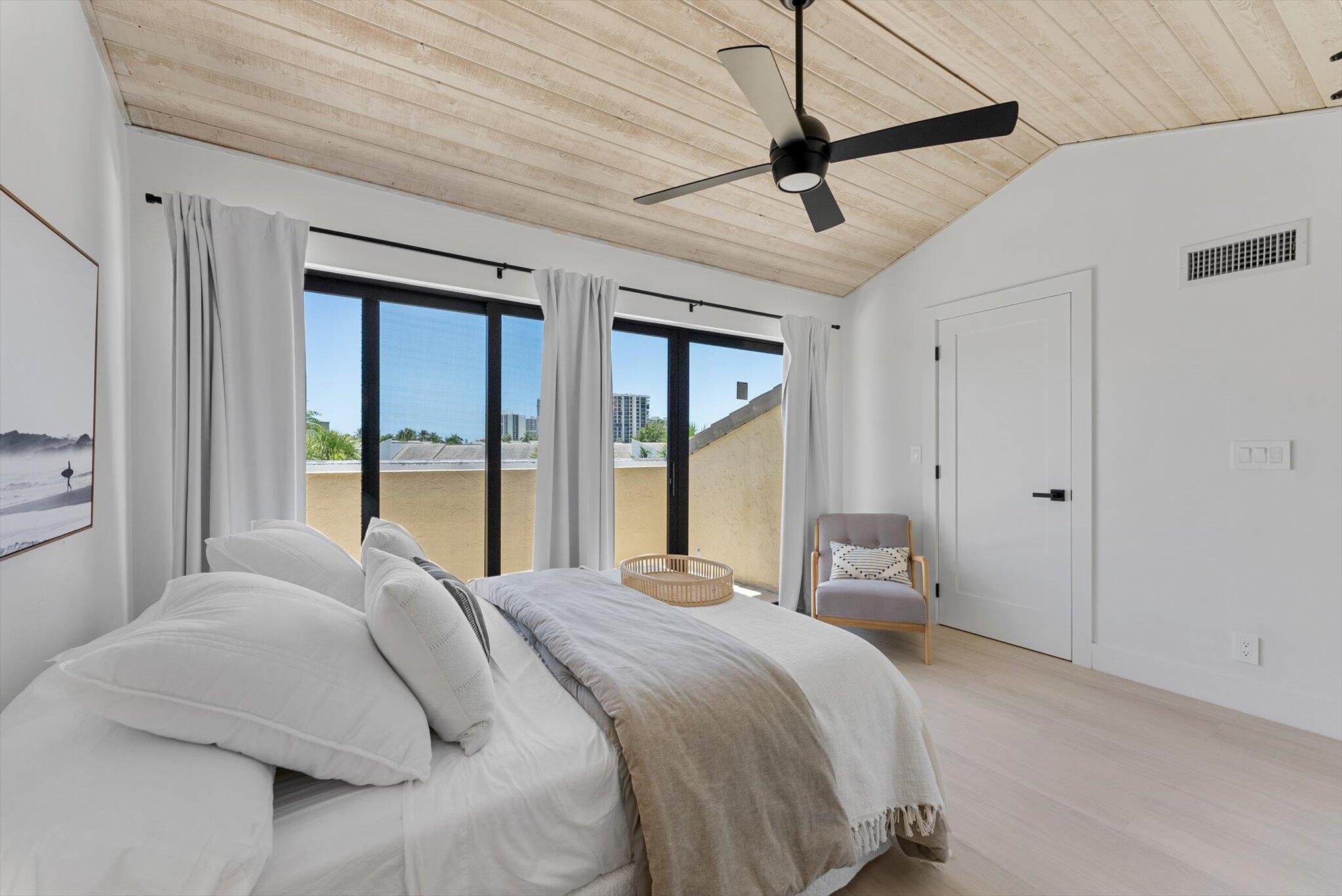 1013 Bel Air Drive 1