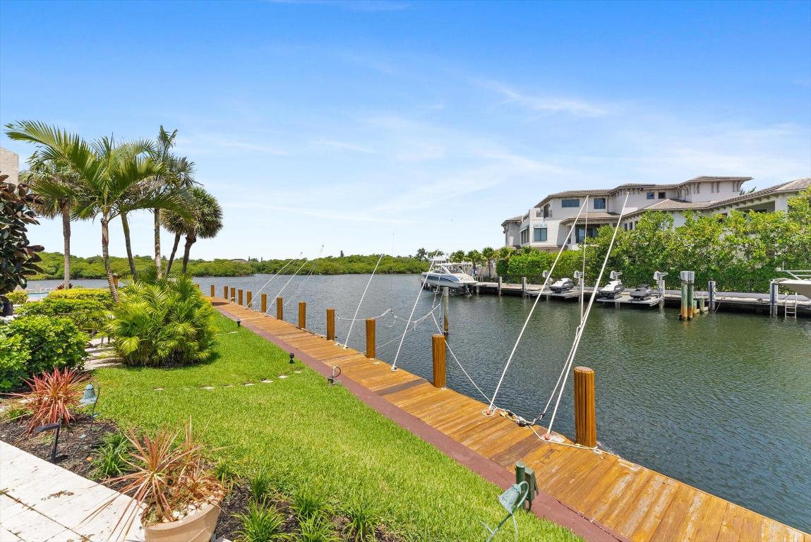 1013 Bel Air Drive 1