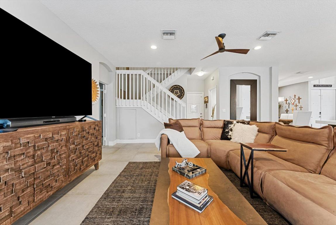 4487 NW 42nd Terrace