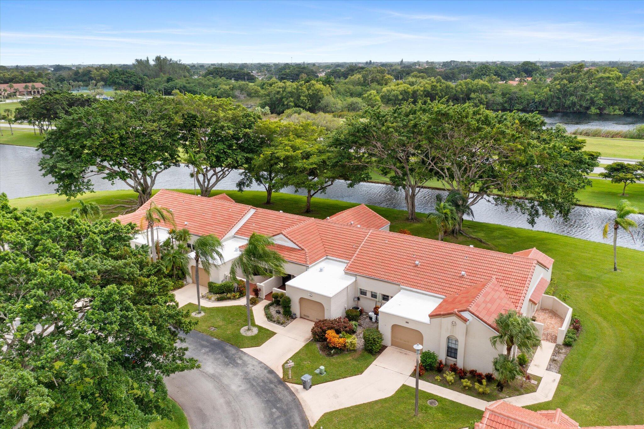 5862 Parkwalk Circle W
