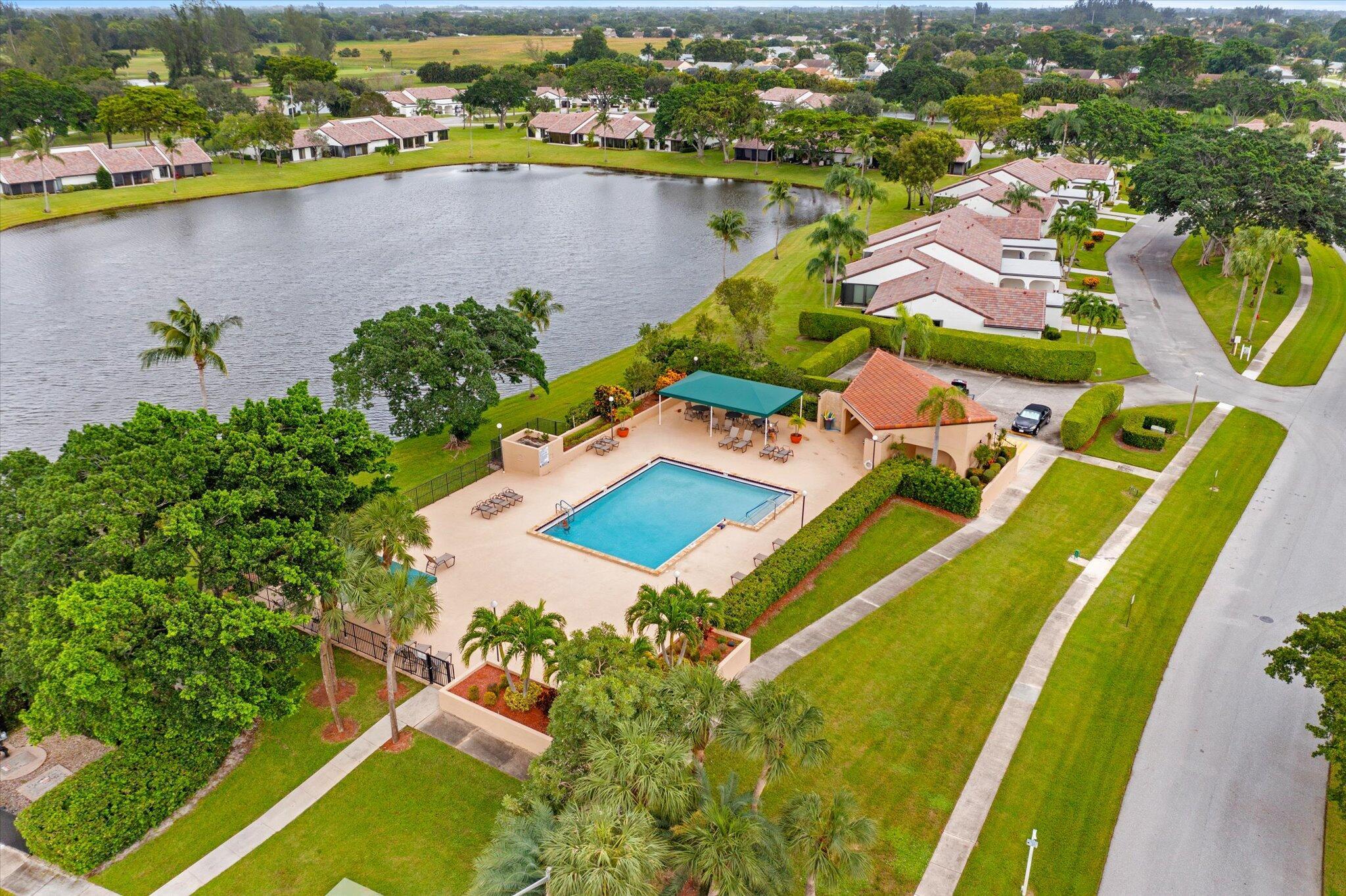 5862 Parkwalk Circle W