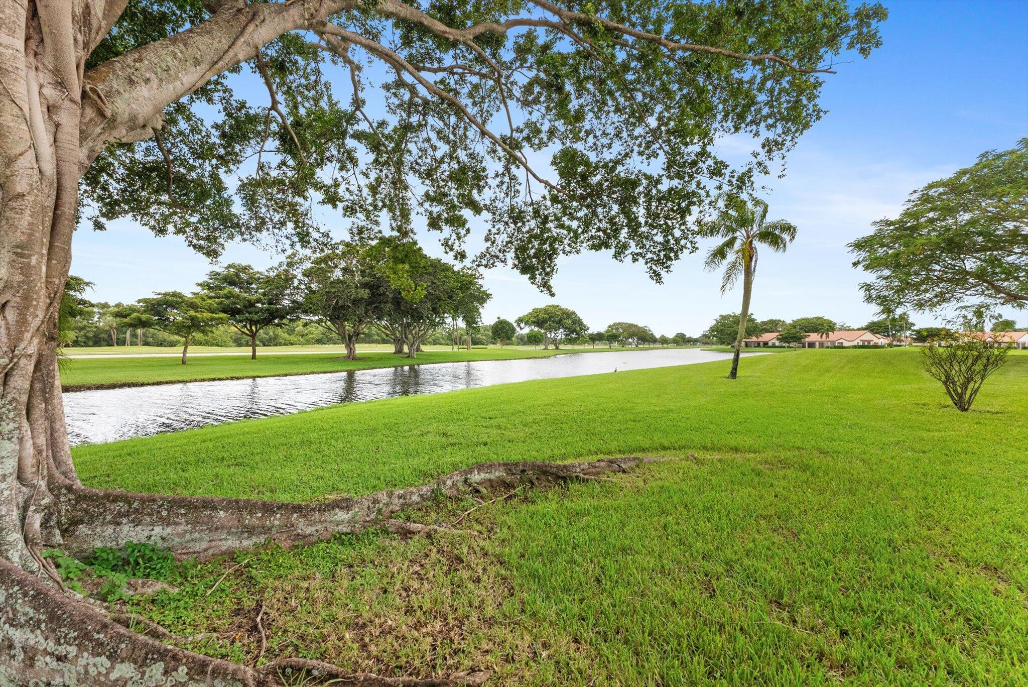 5862 Parkwalk Circle W
