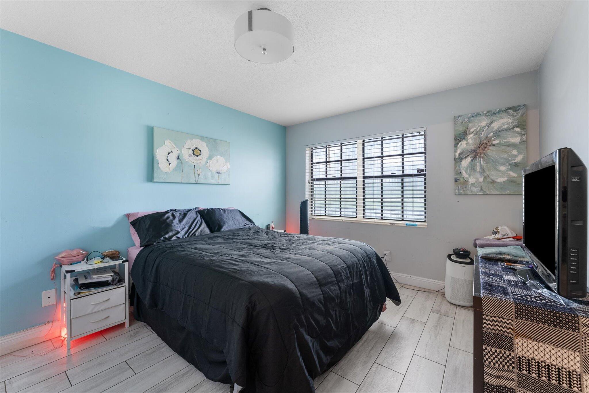 5862 Parkwalk Circle W