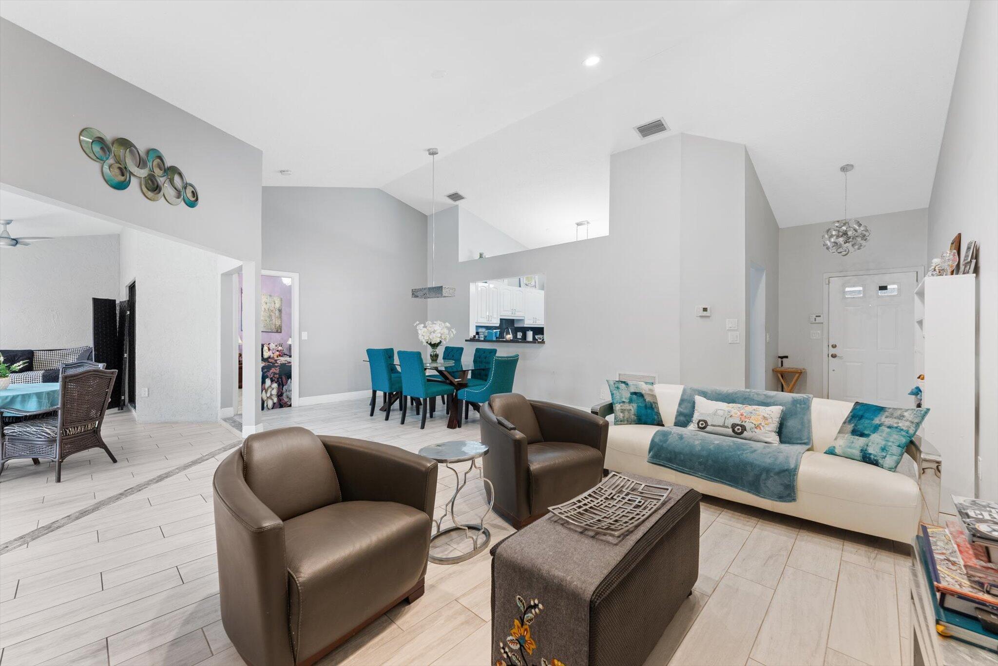 5862 Parkwalk Circle W