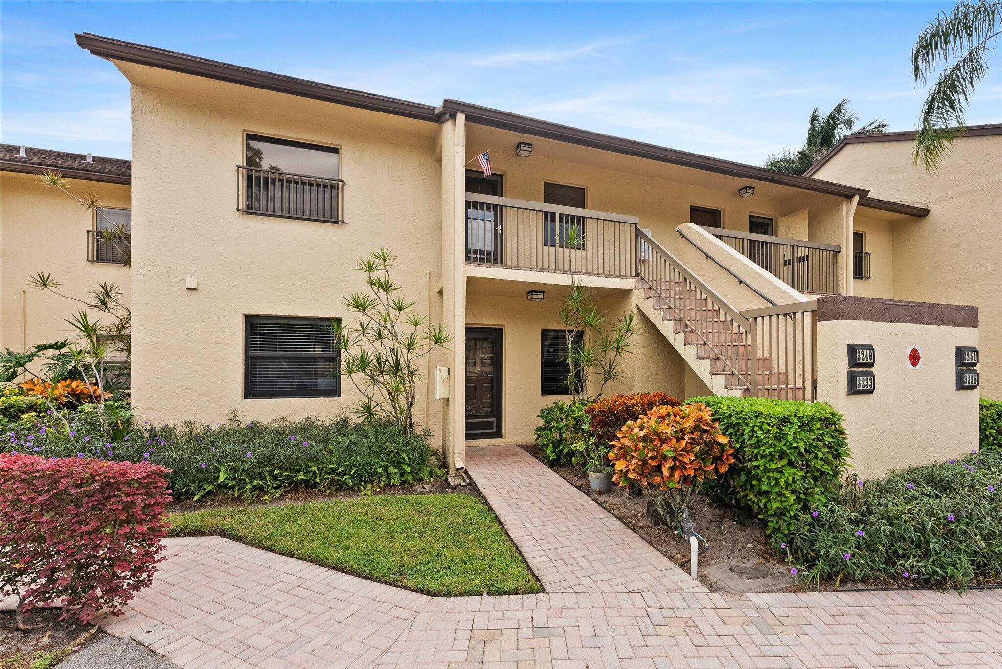 3233 Carambola Circle S 23117