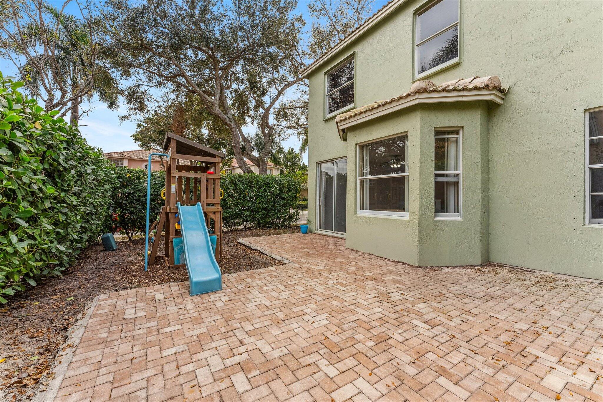 5820 Eagle Cay Terrace