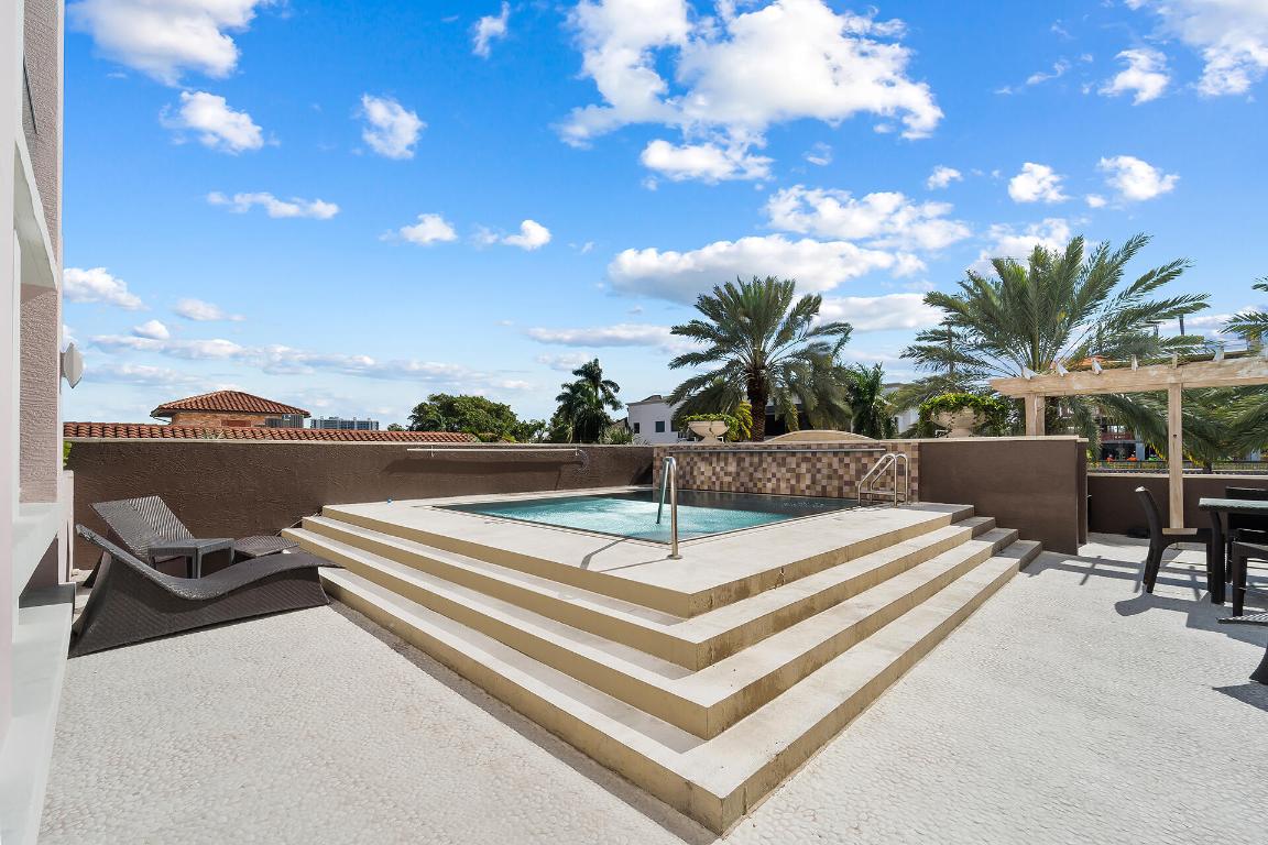 455 E Palmetto Park Road 3e