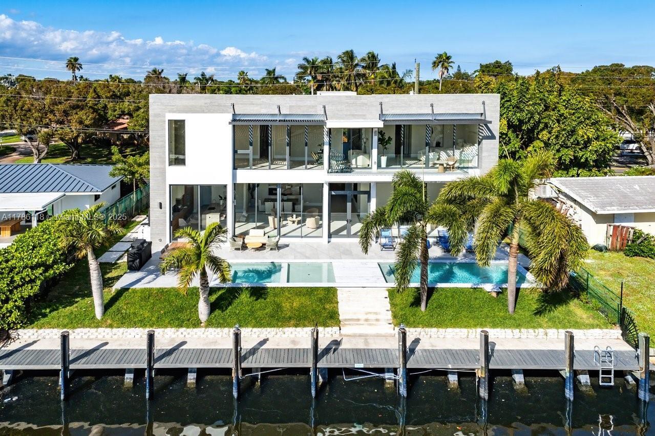 2320 NE 49th Street