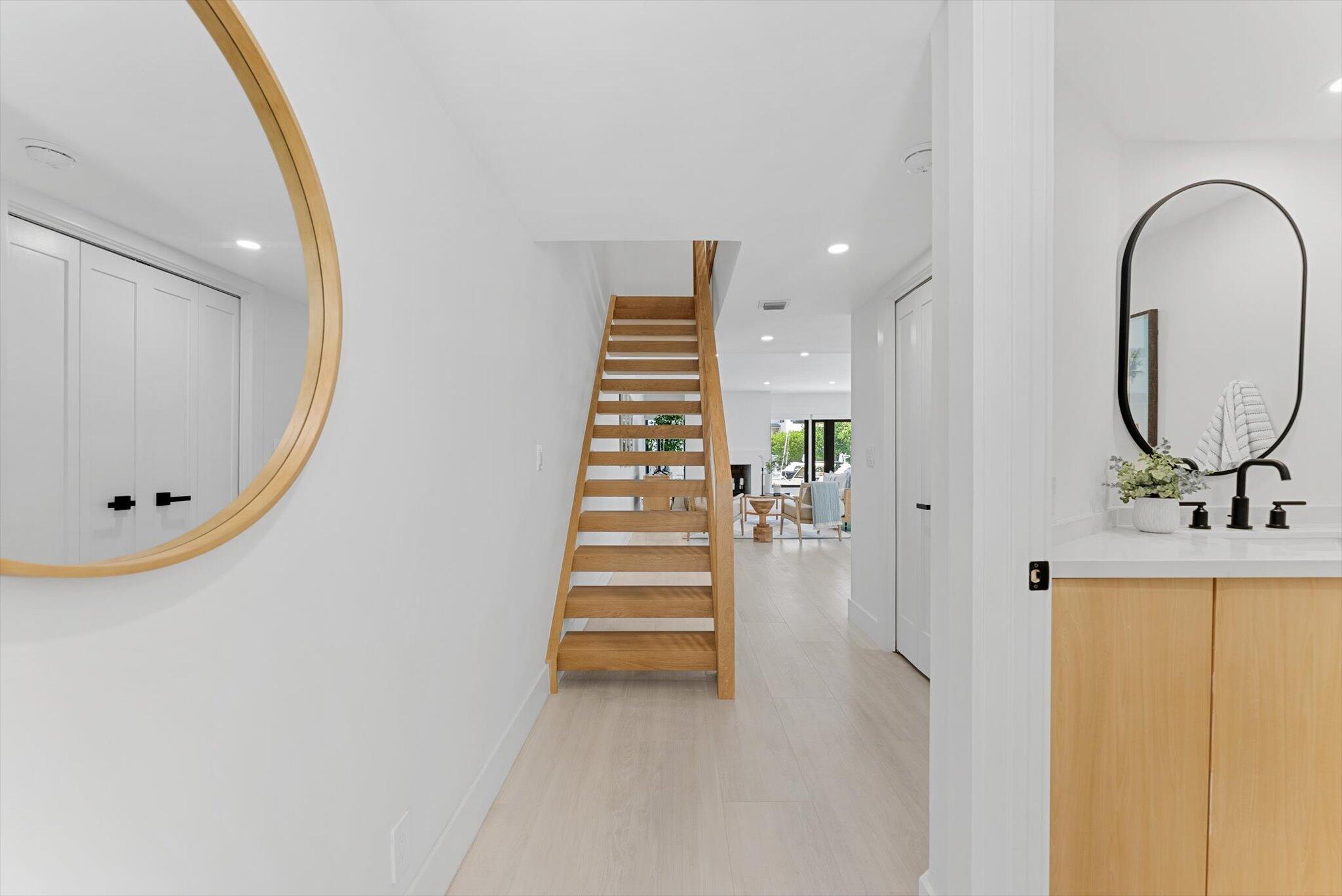 1013 Bel Air Drive 1