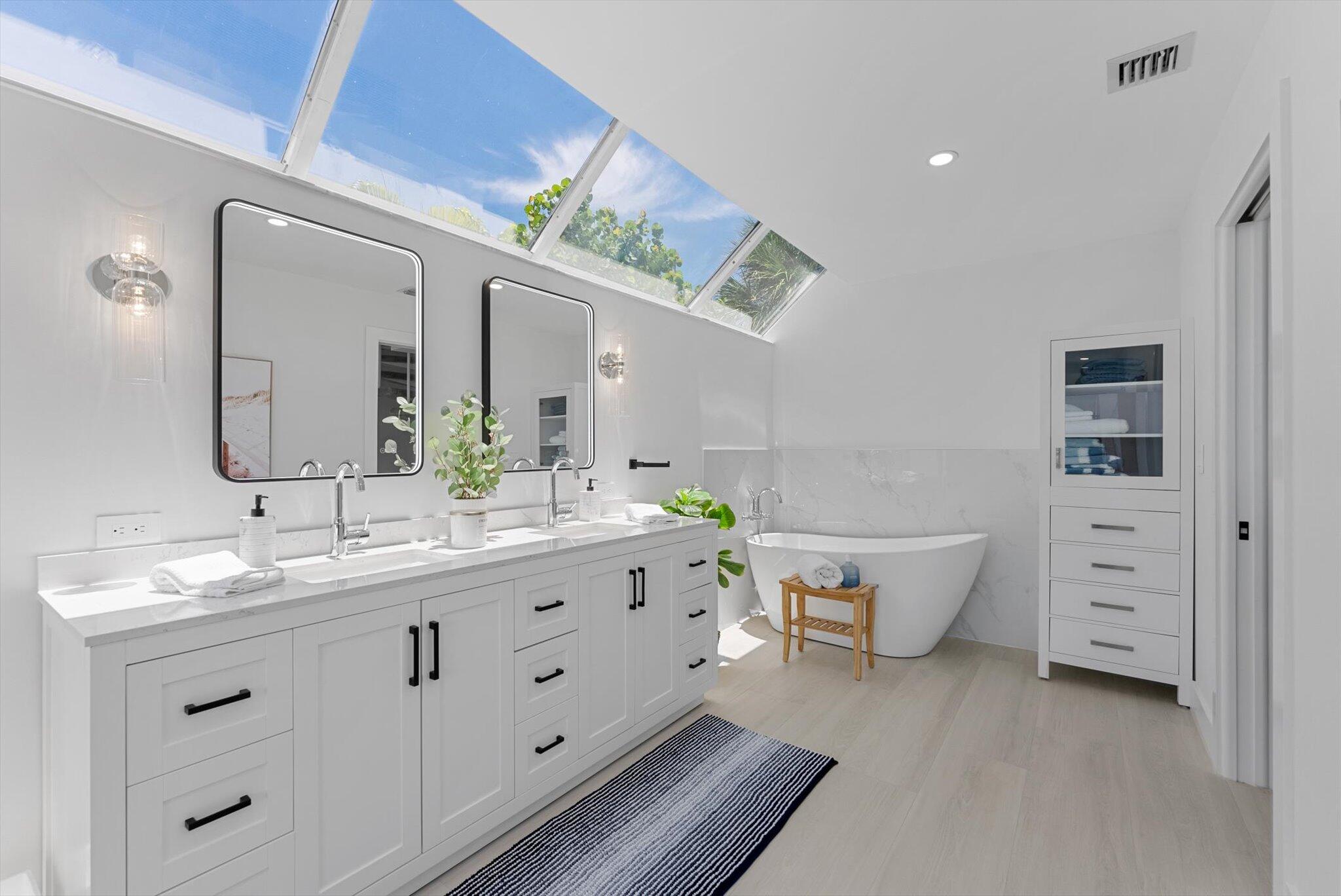 1013 Bel Air Drive 1