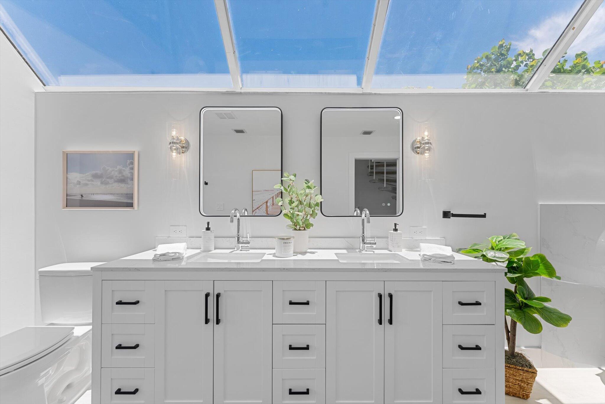 1013 Bel Air Drive 1