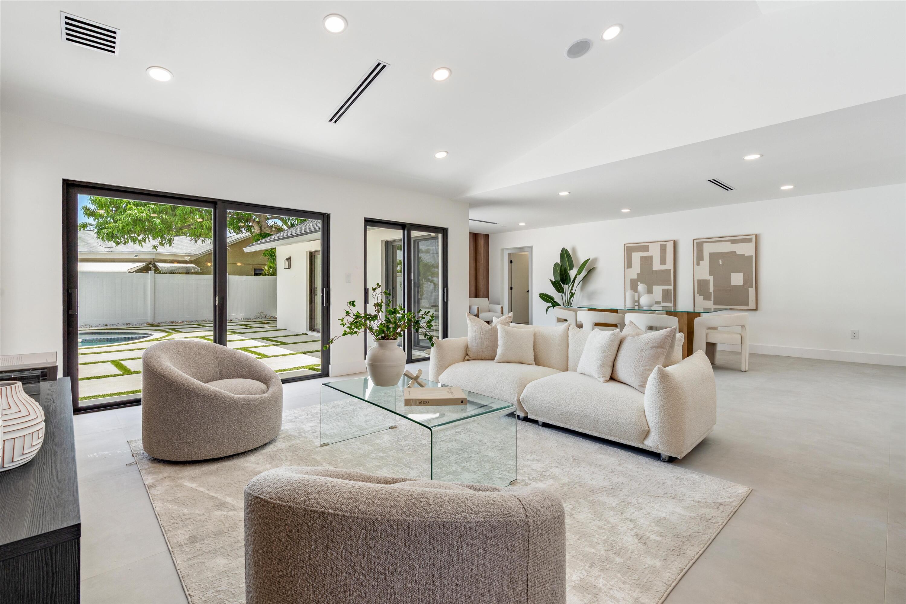 3701 NW 8th Street