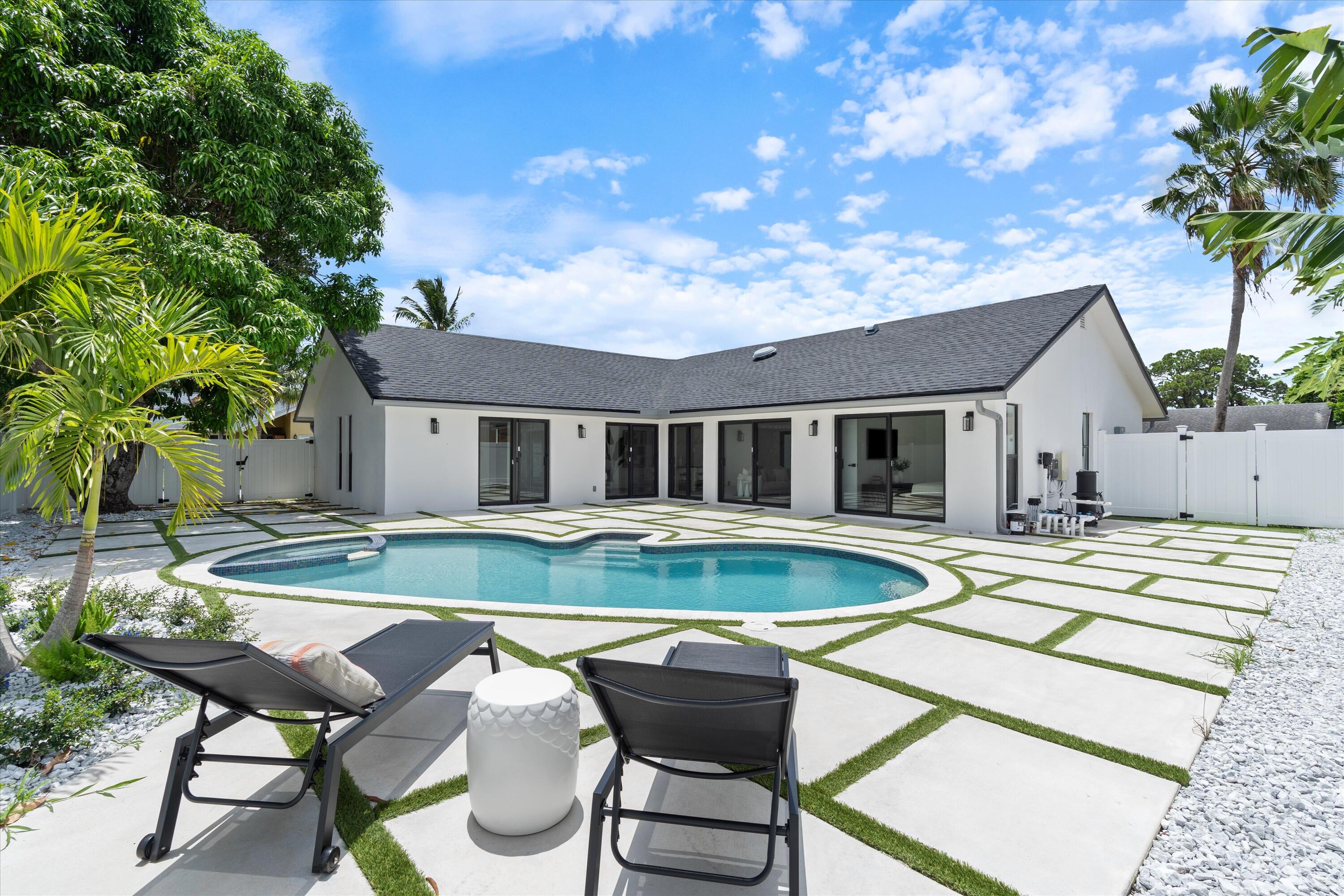 3701 NW 8th Street