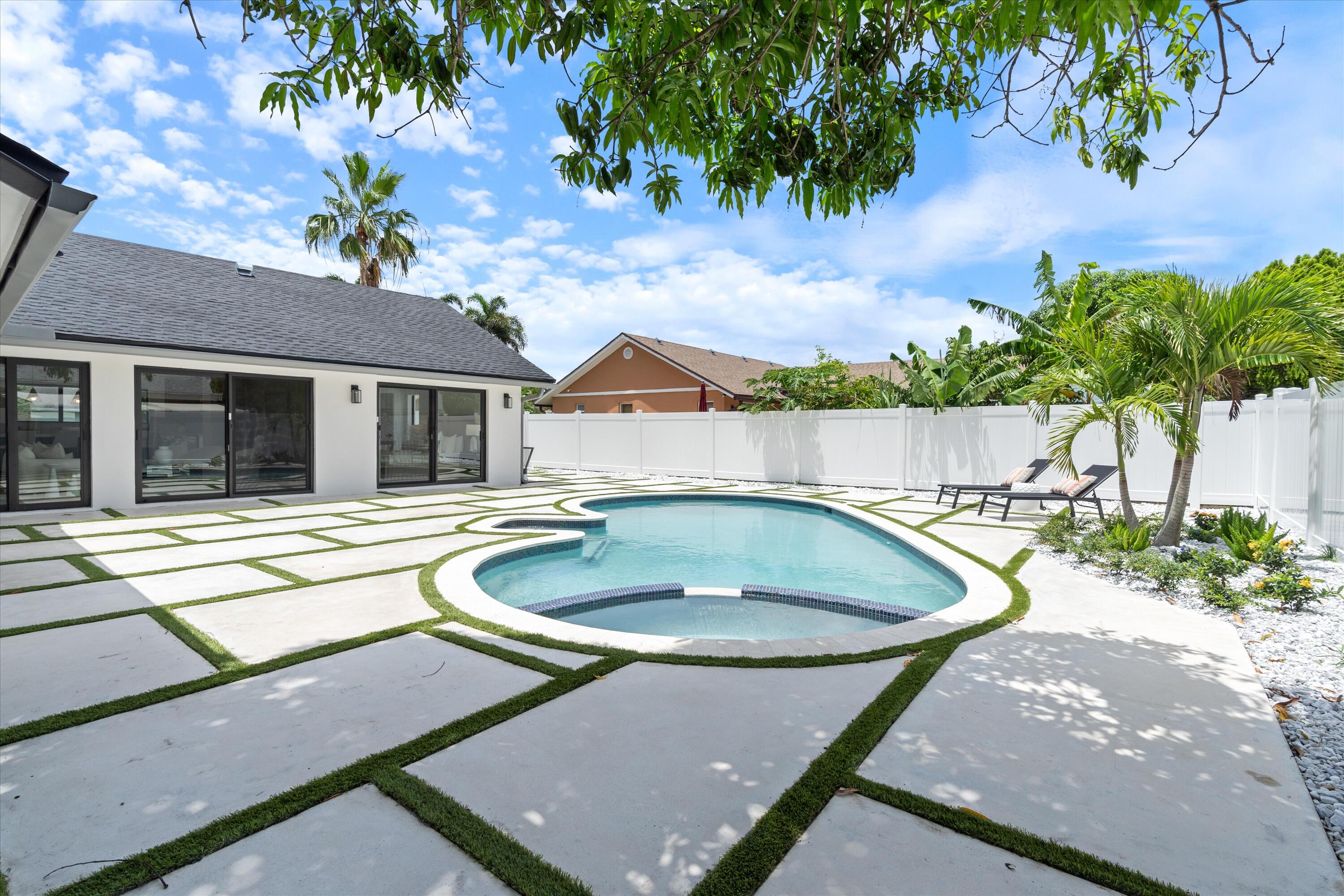 3701 NW 8th Street