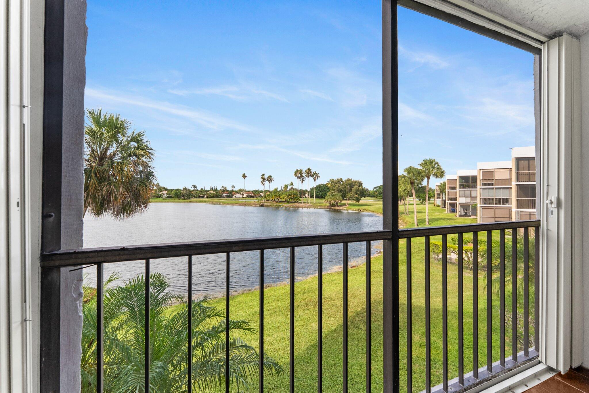 16401 Golf Club Road 211