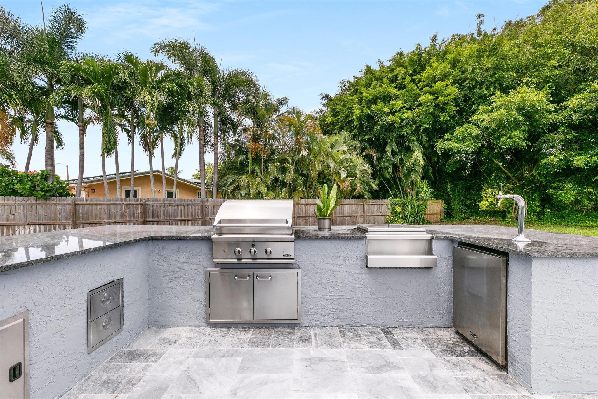 1721 SW 10th Street