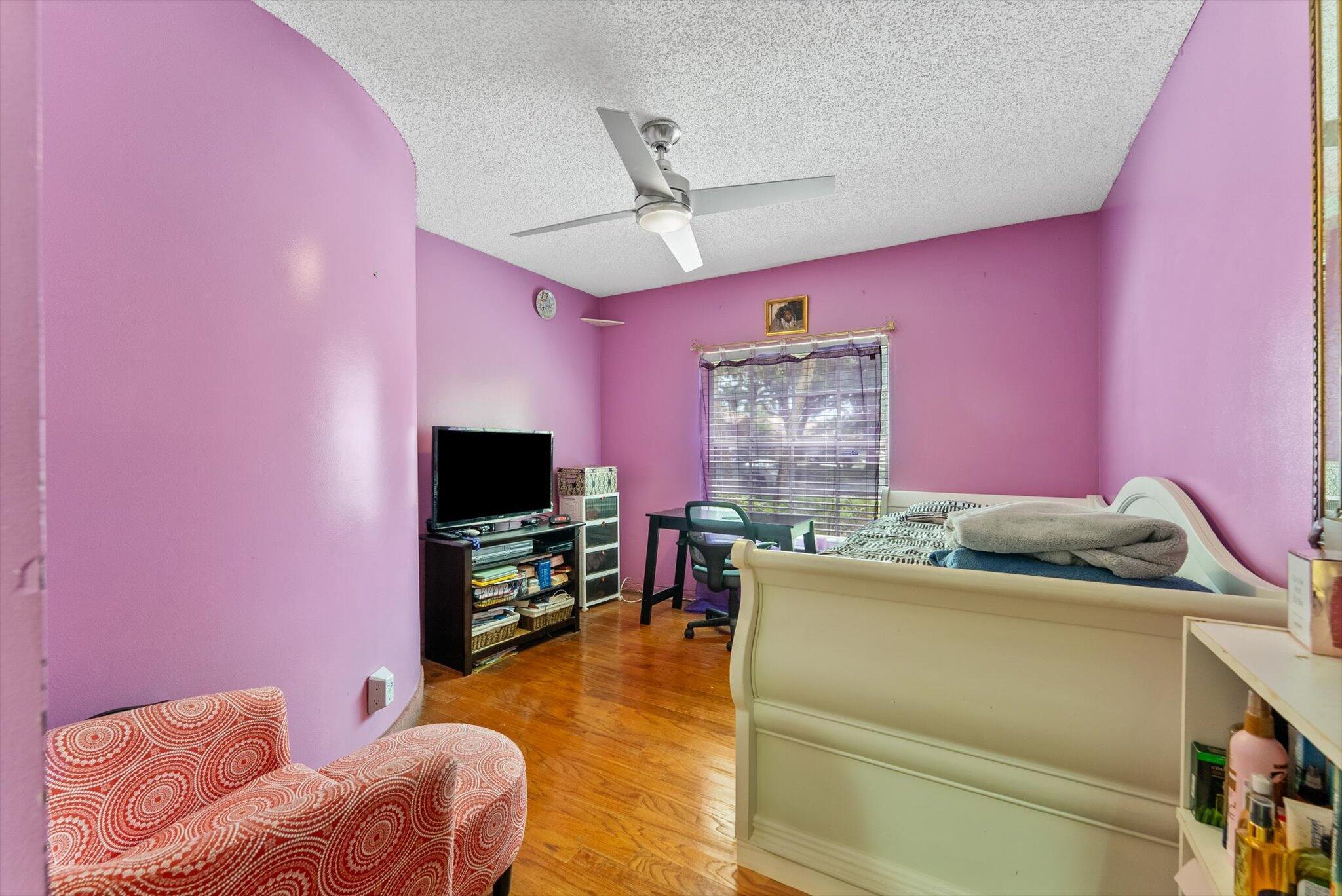 5600 NW 38th Terrace