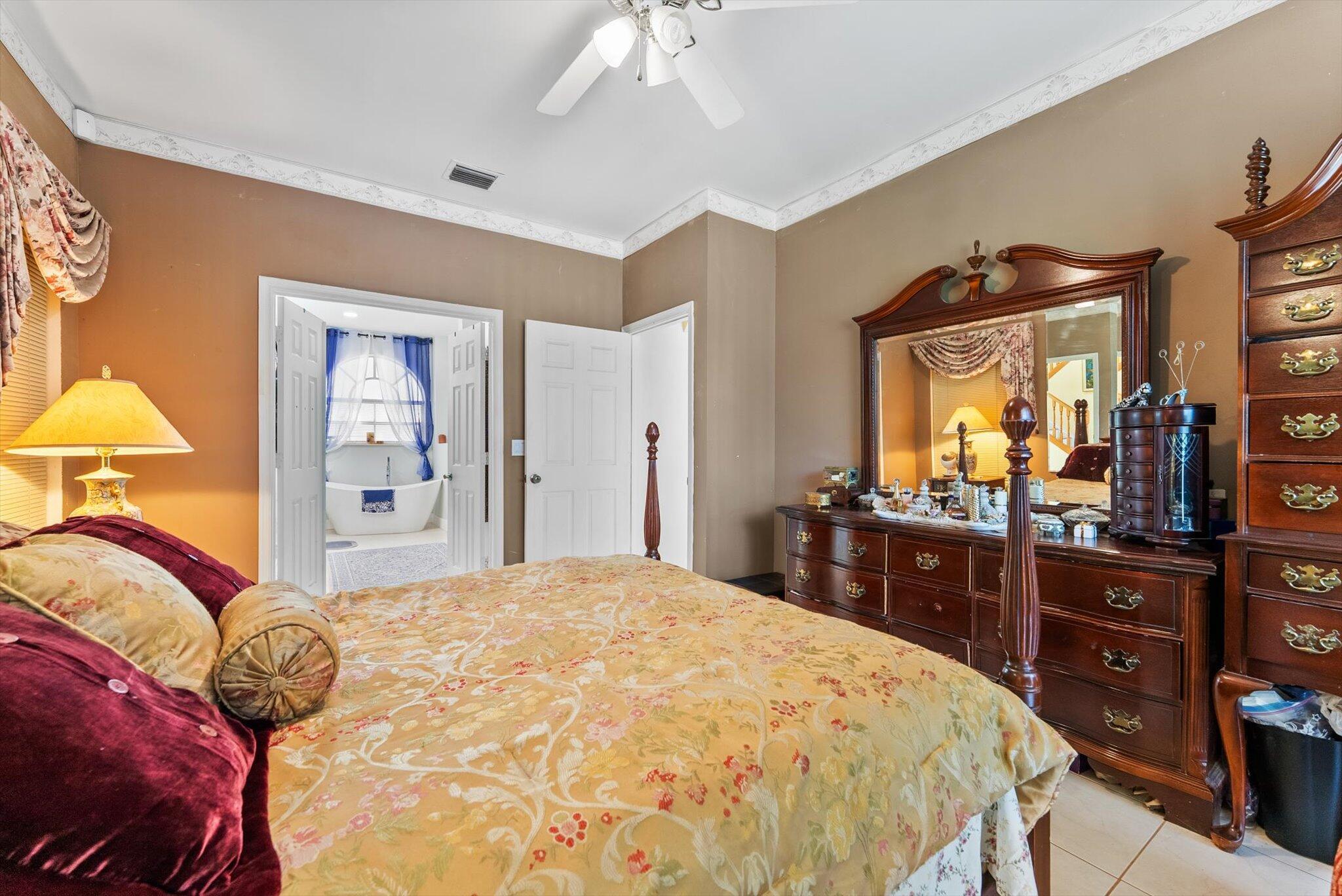 5600 NW 38th Terrace