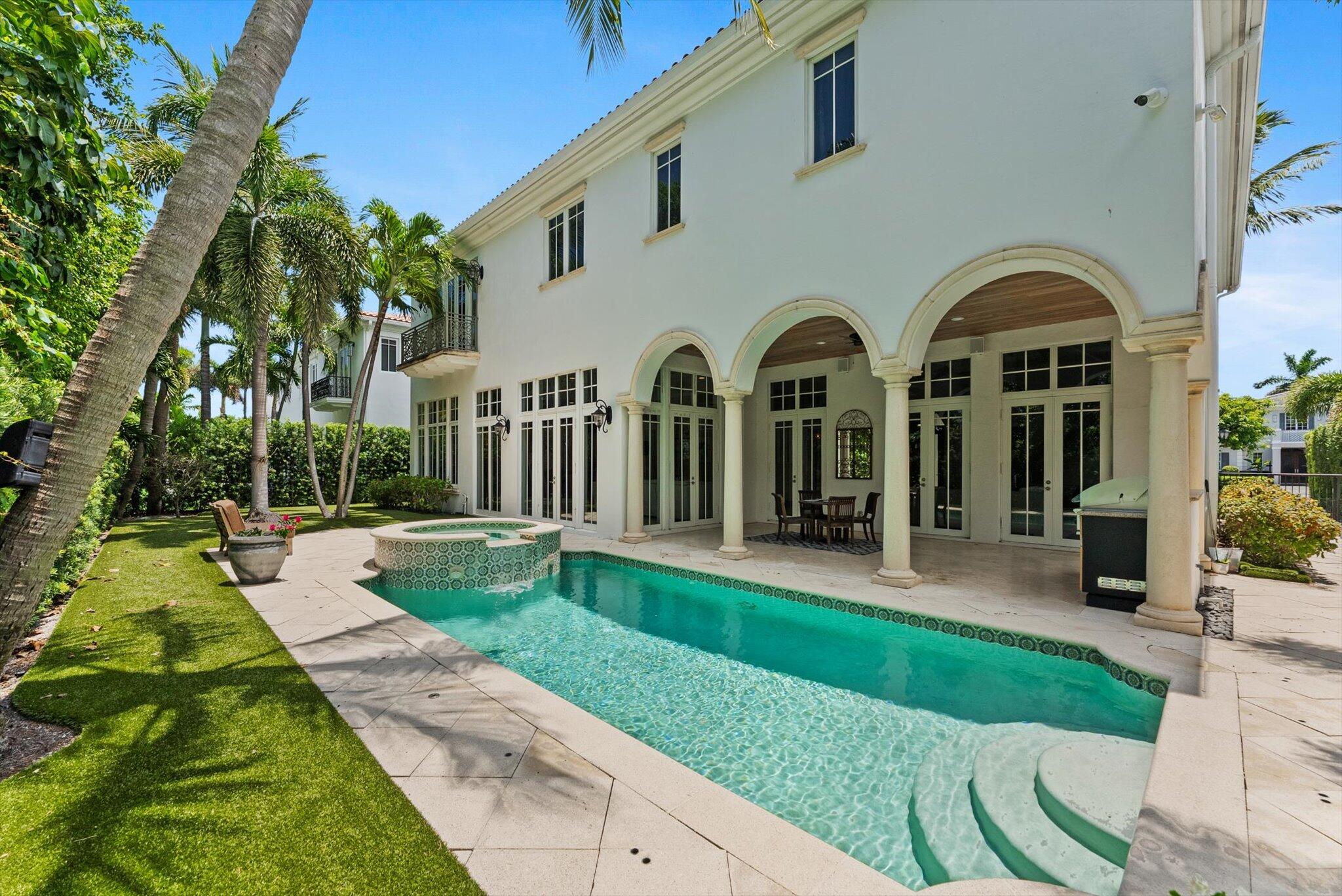 475 NE 4th Street