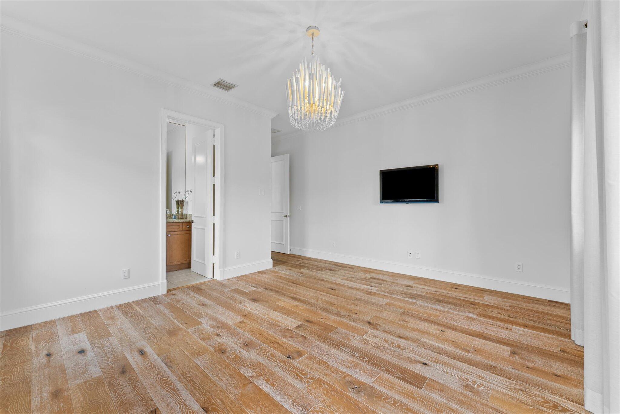 475 NE 4th Street