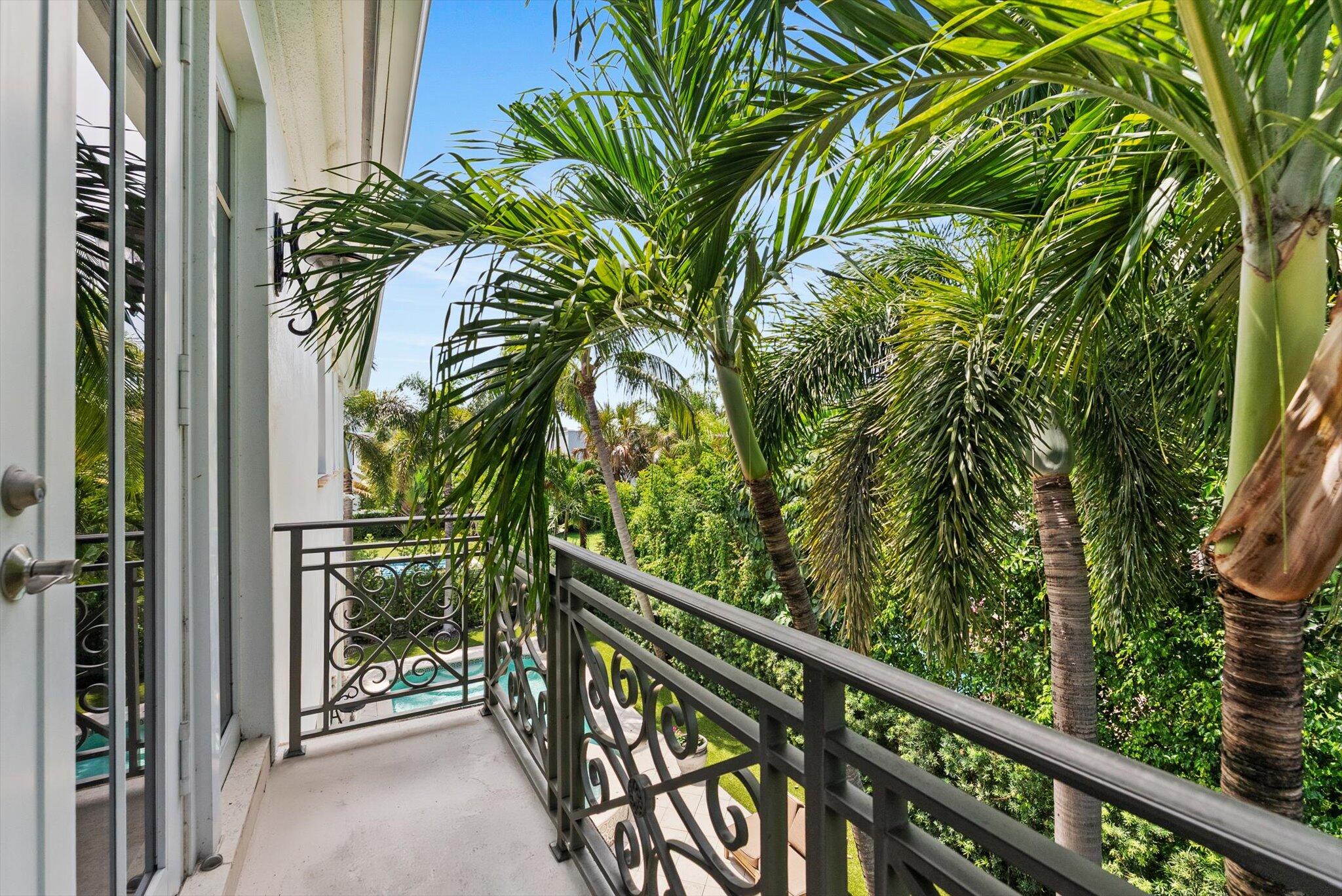 475 NE 4th Street