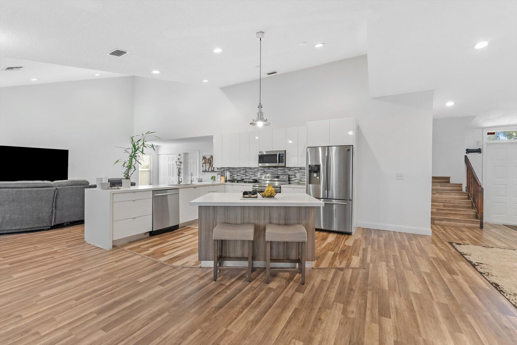 5185 NW 52nd Street