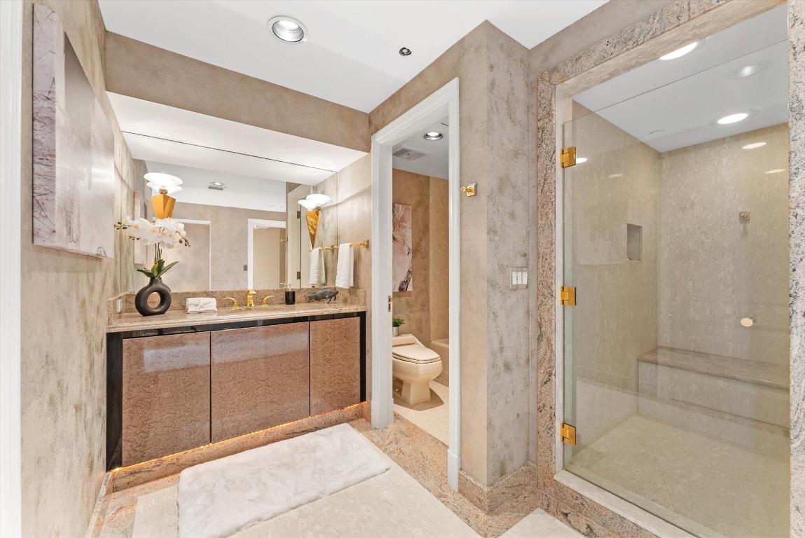 800 S Ocean Boulevard 303