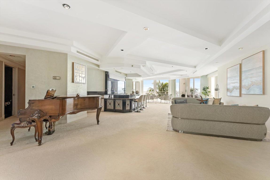 800 S Ocean Boulevard 303