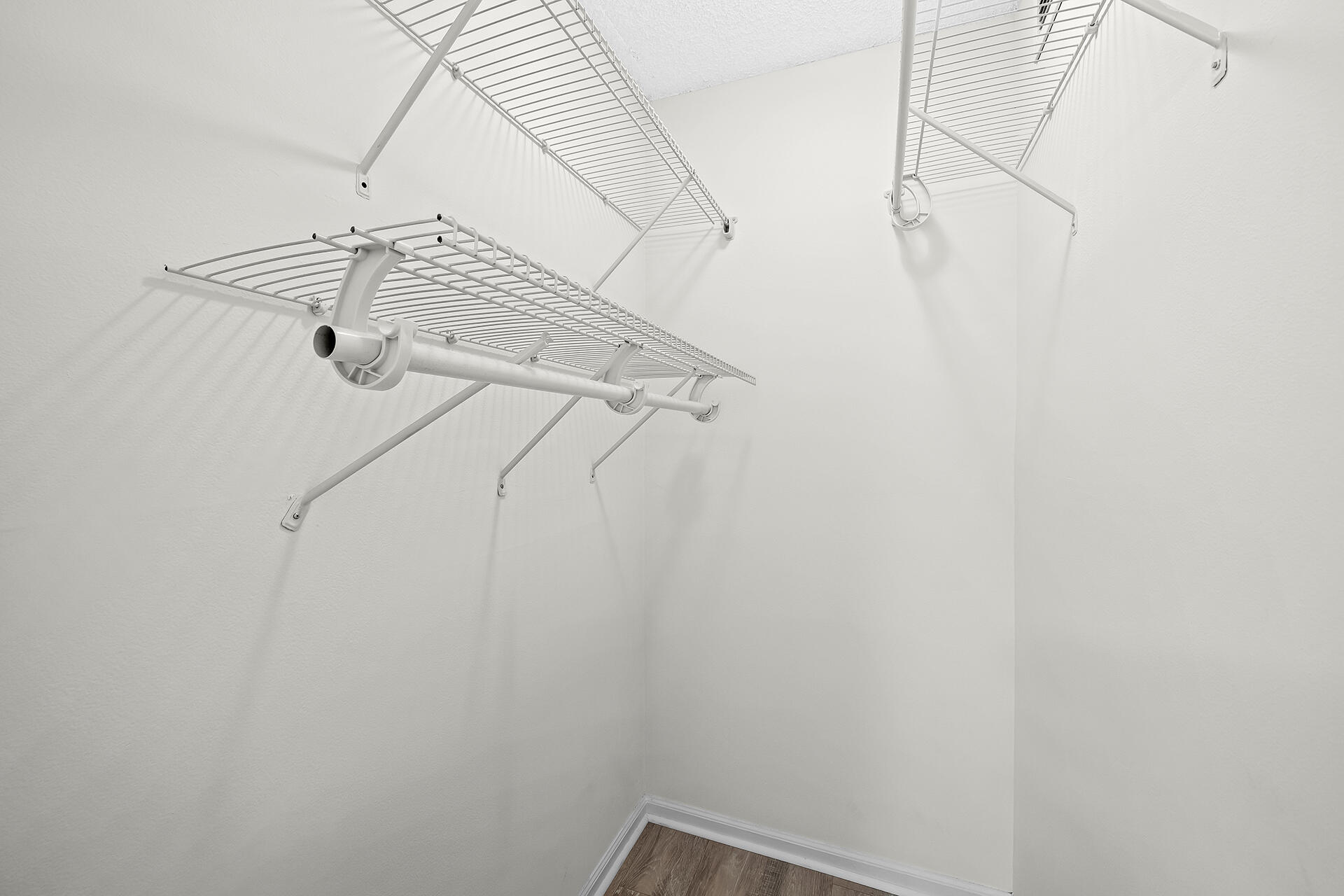 1505 N Riverside Drive 405