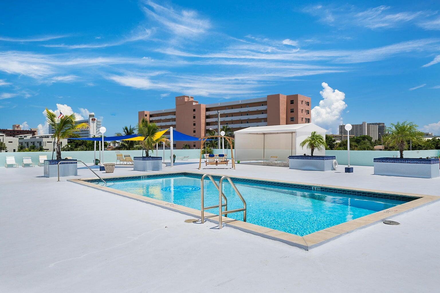 1505 N Riverside Drive 405