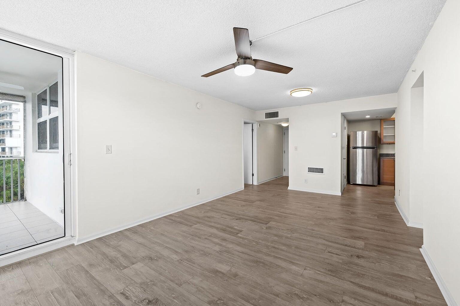 1505 N Riverside Drive 405