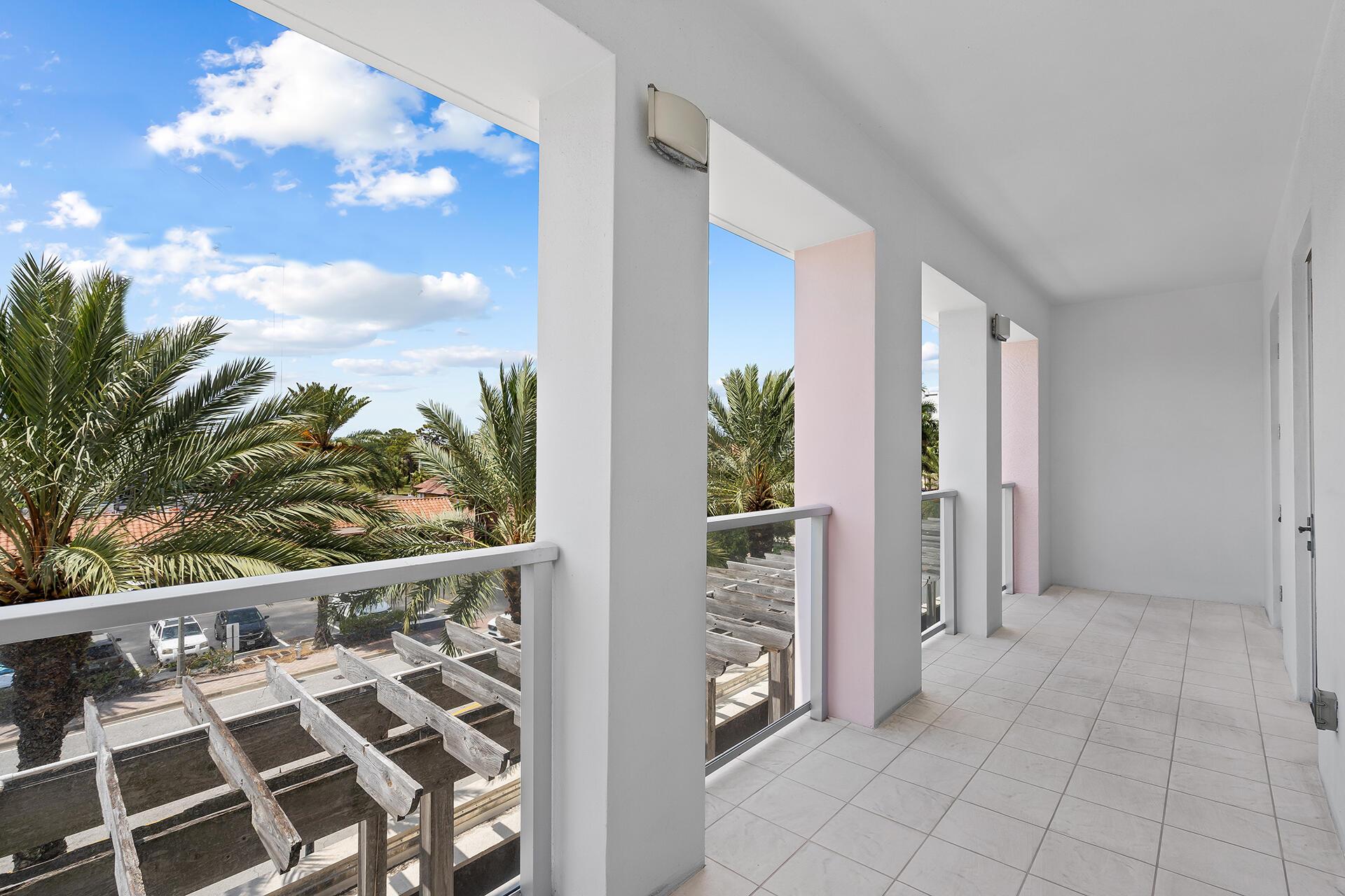 455 E Palmetto Park Road 3