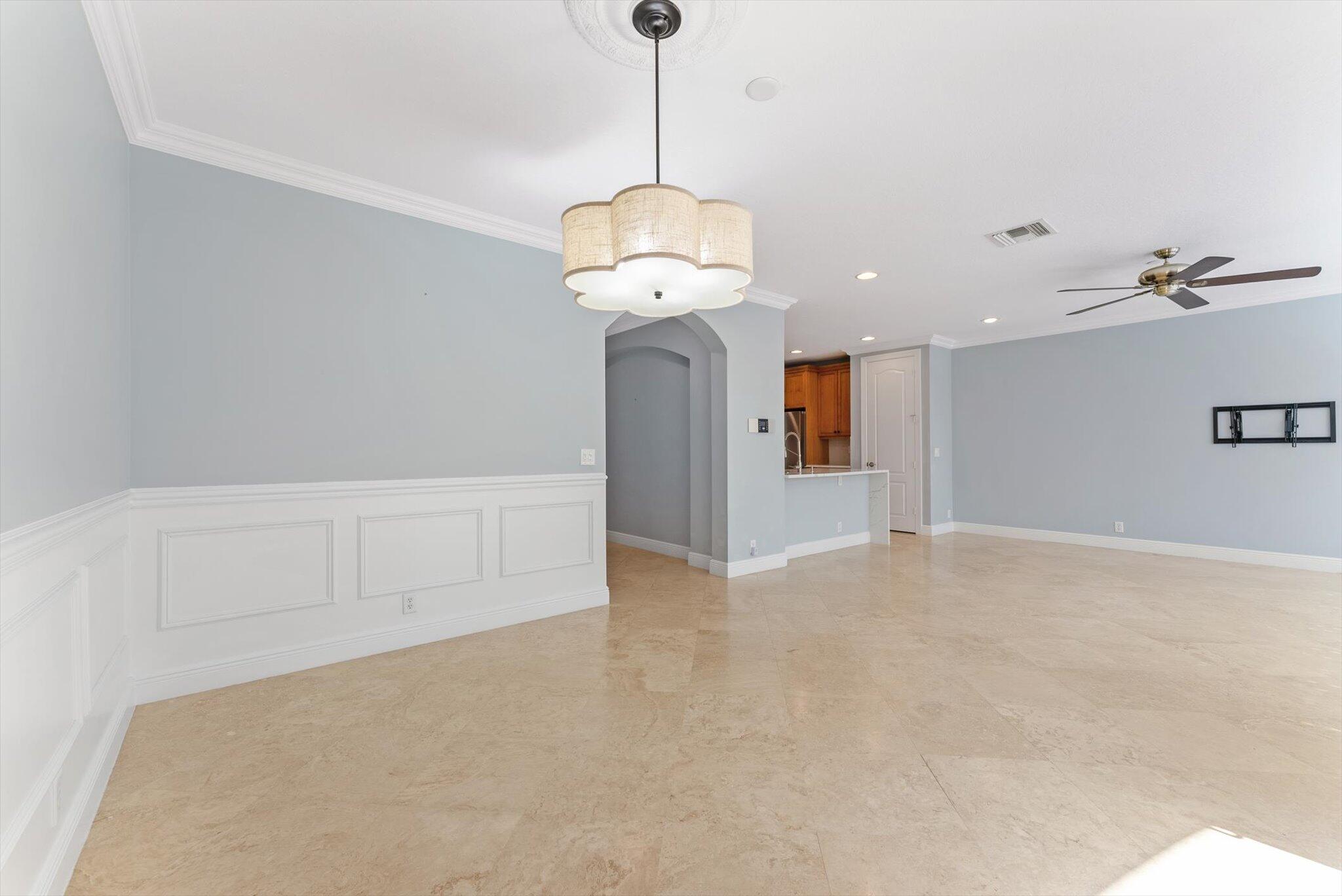 604 NE Francesca Lane