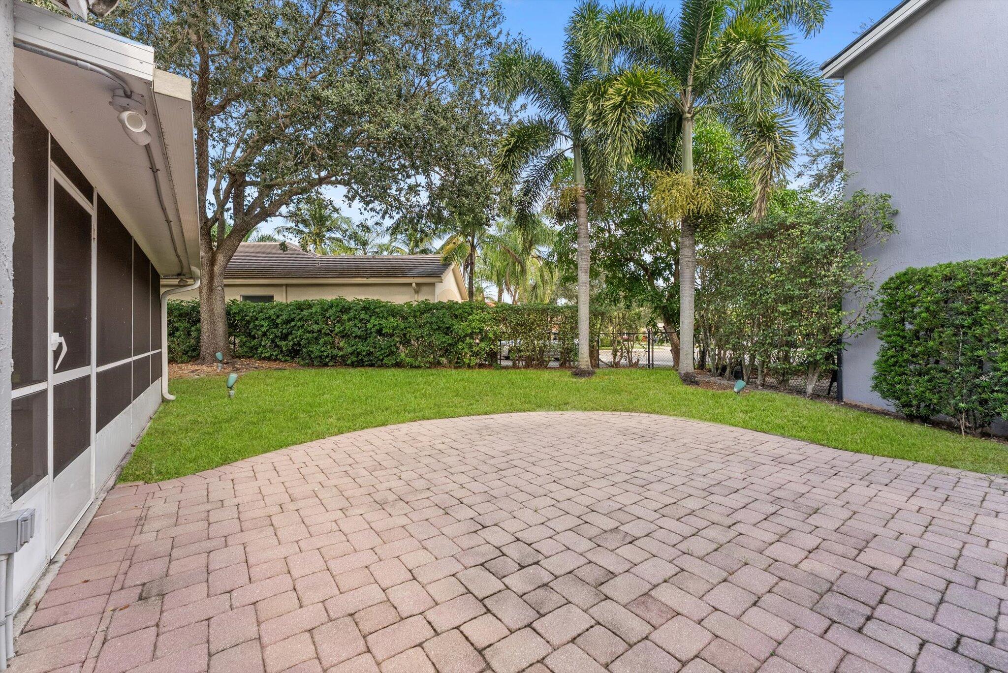 5857 Eagle Cay Circle