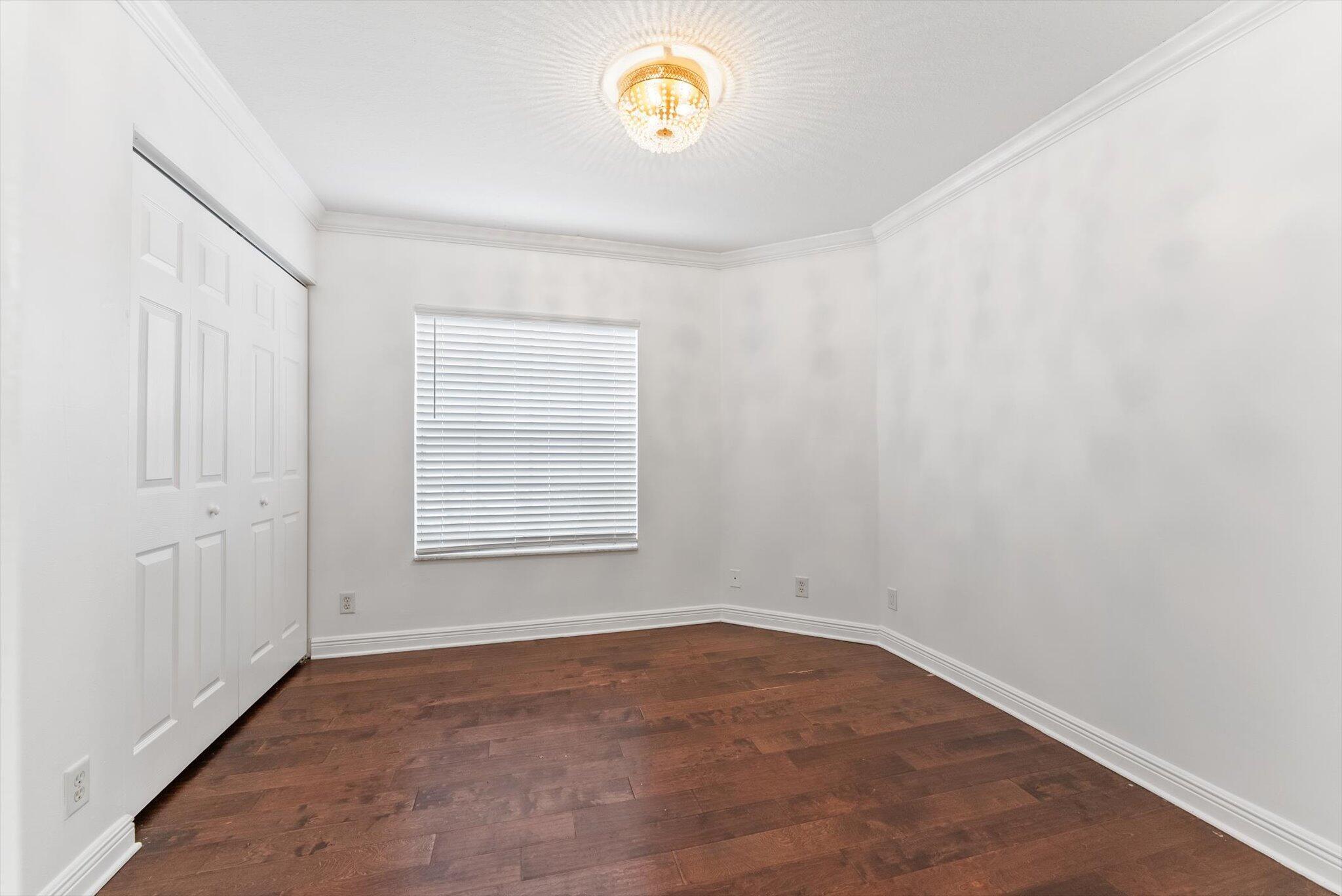 5857 Eagle Cay Circle