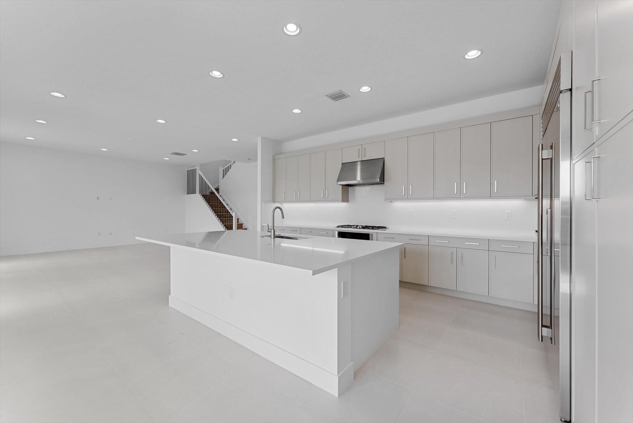 20062 Hirono Lane