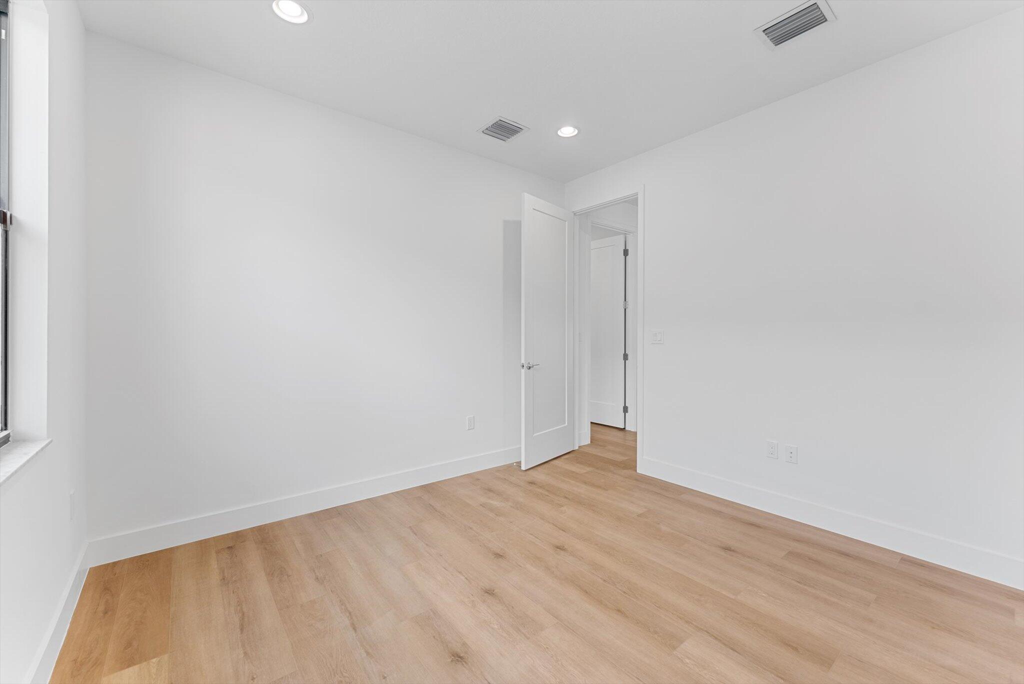 20062 Hirono Lane