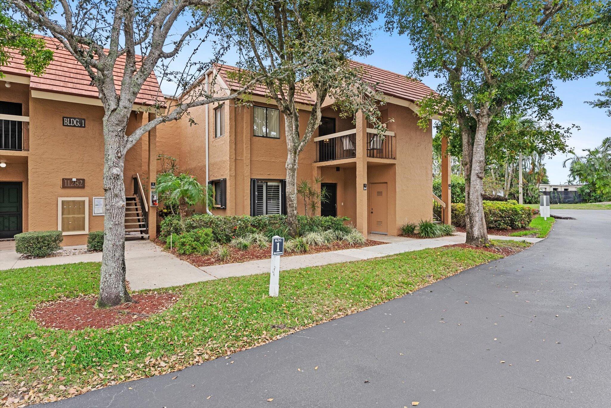 11282 Green Lake Drive 204