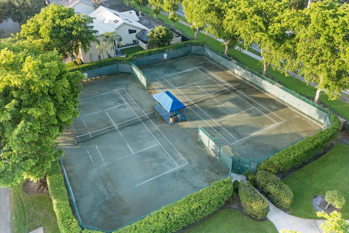 4429 Woodfield Boulevard