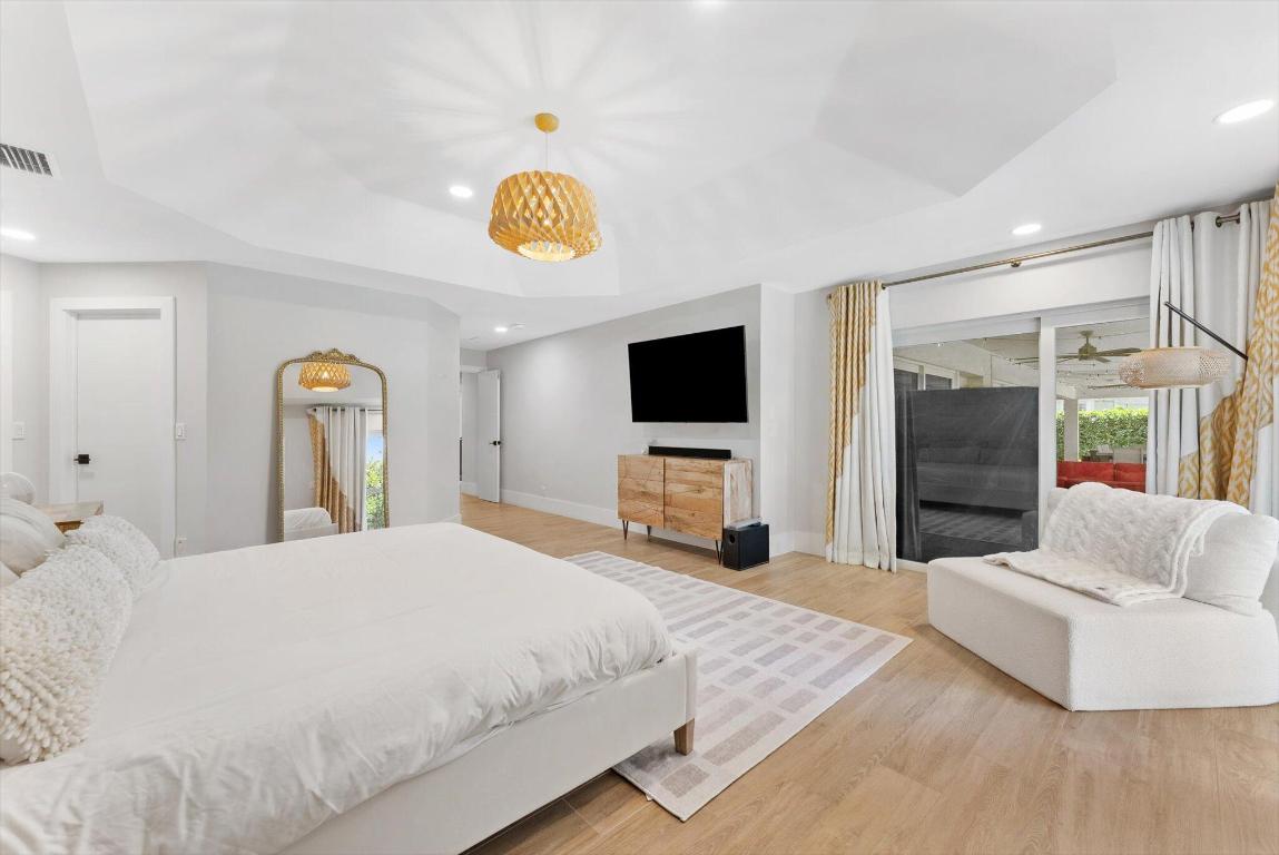 4429 Woodfield Boulevard