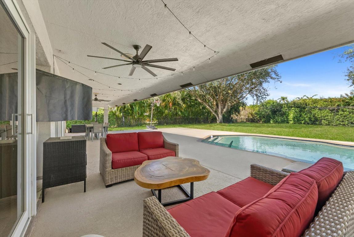 4429 Woodfield Boulevard