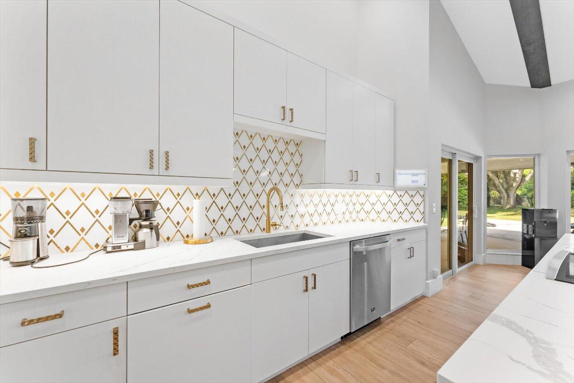 4429 Woodfield Boulevard