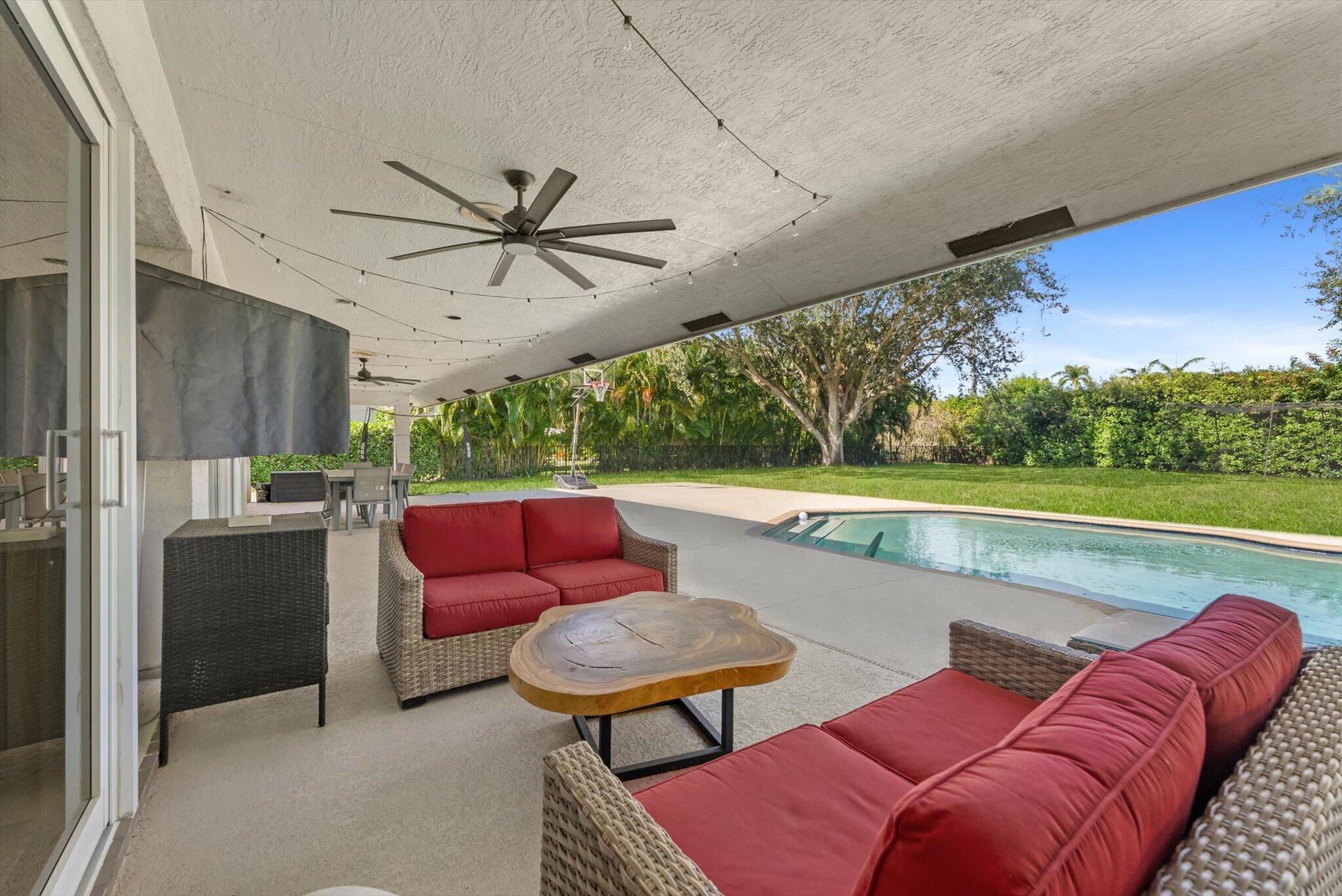 4429 Woodfield Boulevard