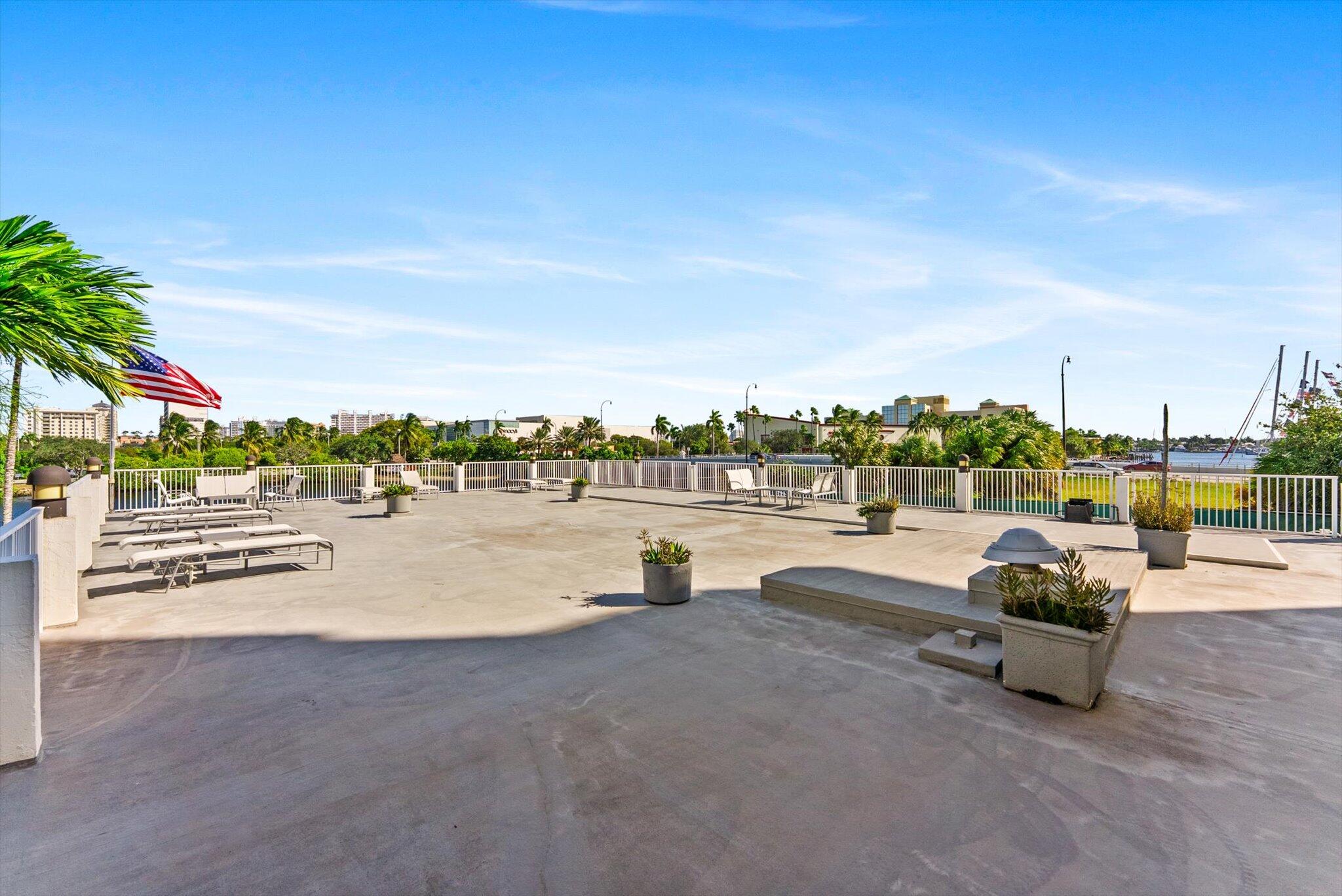 1160 N Federal Highway 221, Fort Lauderdale Unit: 221