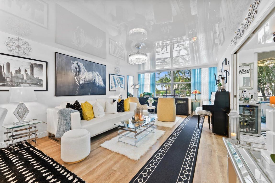 1160 N Federal Highway 221, Fort Lauderdale Unit: 221