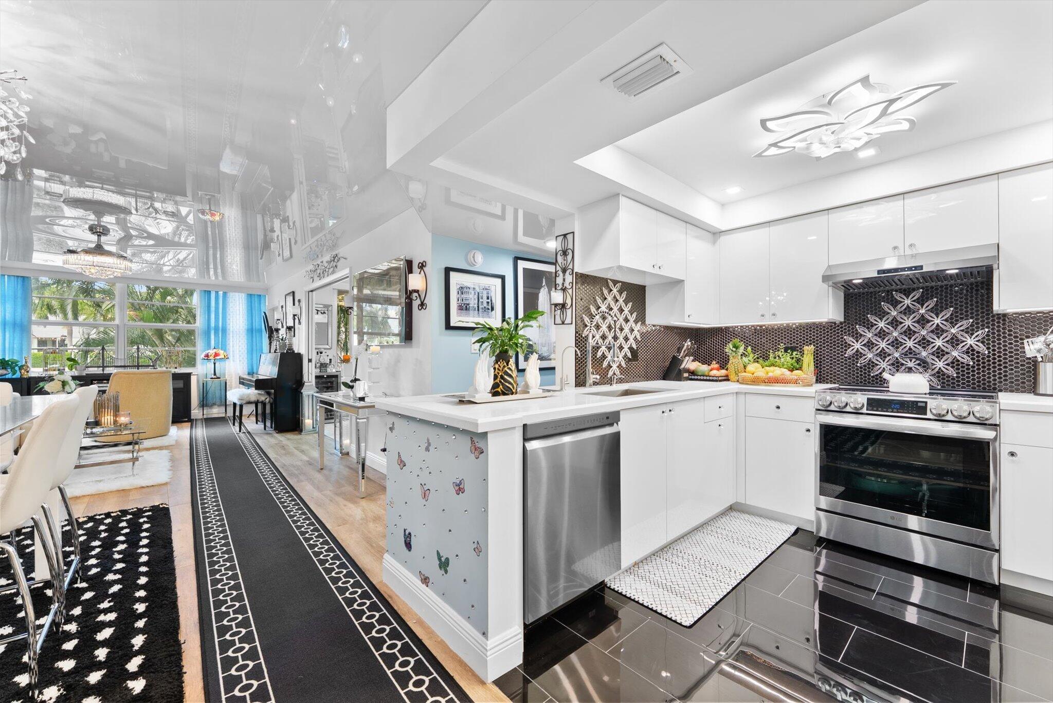 1160 N Federal Highway 221, Fort Lauderdale Unit: 221