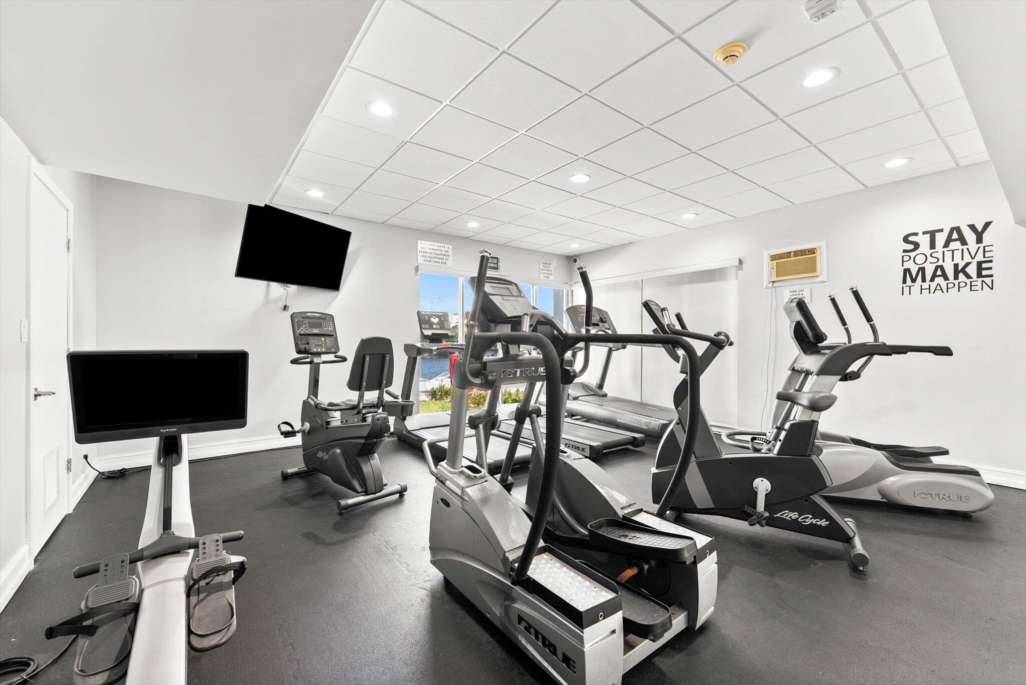 1160 N Federal Highway 221, Fort Lauderdale Unit: 221